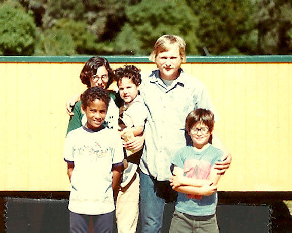 Laren with his first wife Georgia and kids Andrew, Joe, and Pete. An old blurry photo from the early 80s of Laren and his family.